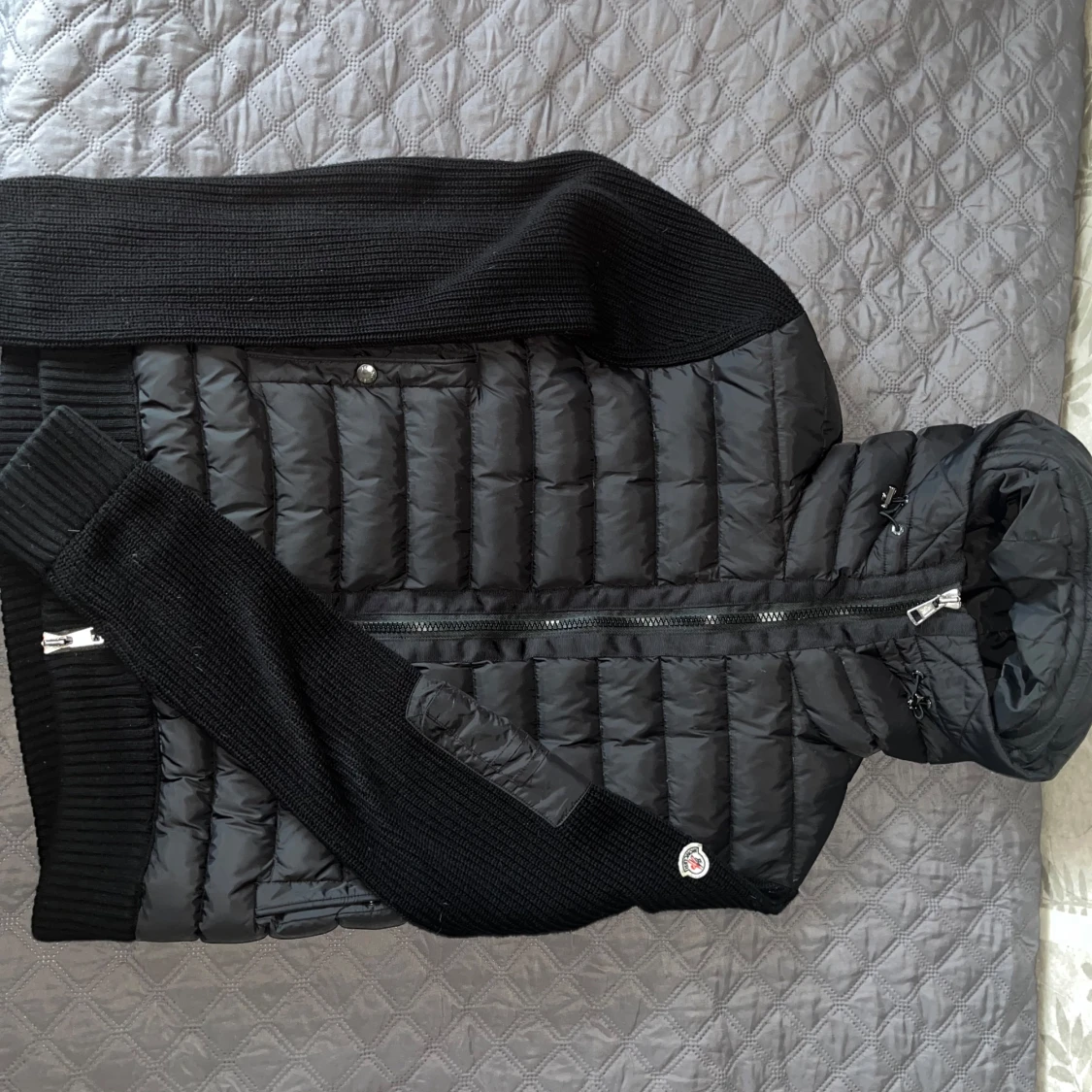 Svart cardigan från Moncler
