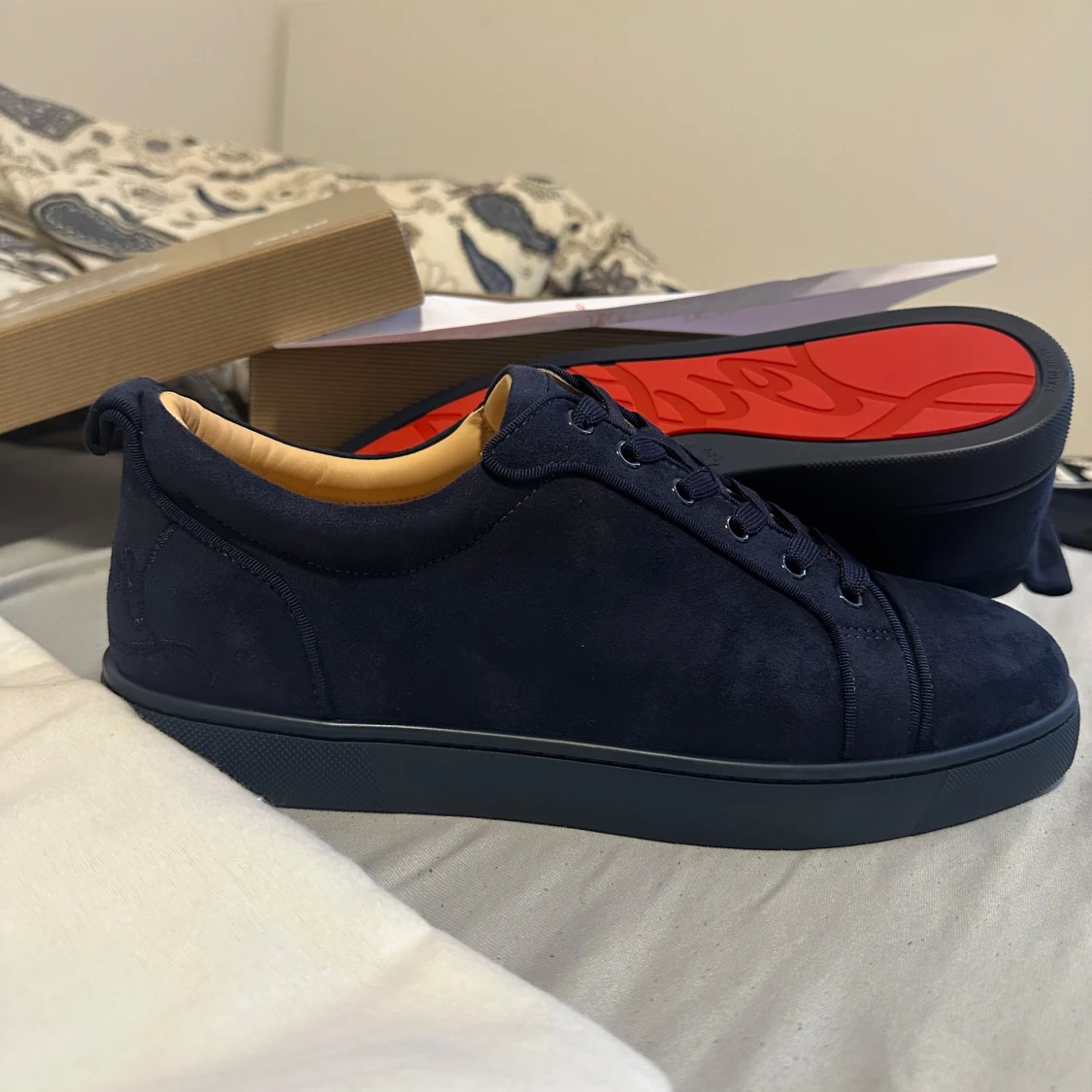 Louboutins mörkblåa - 1