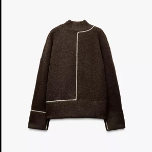 stickad tröja från zara🐻🐻 - säljer på grund av att jag aldrig använder den. kom privat för bilder.pris kan diskuteras 