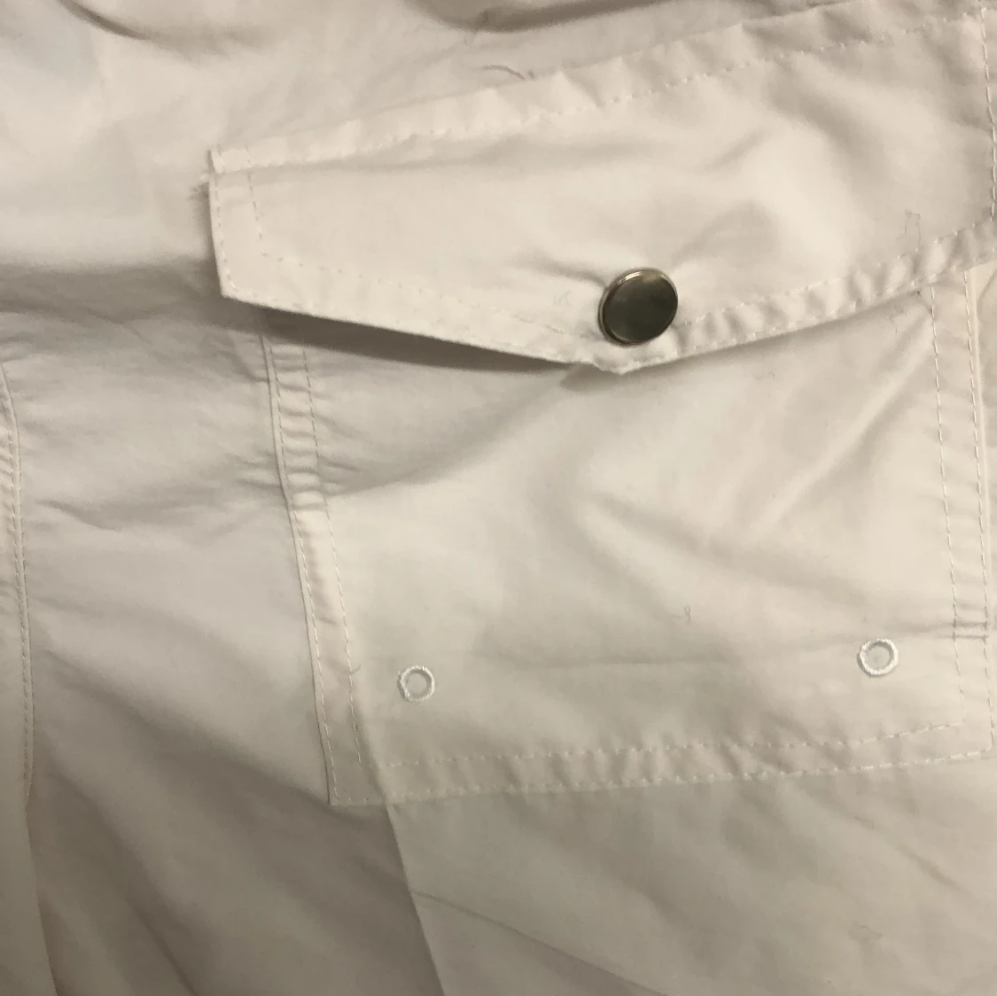 Vita shorts från Moncler med dragsko - 2