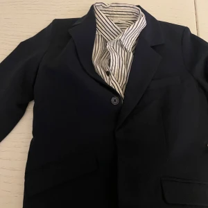 Randig skjorta från Ralph Lauren - Klassiska skjortor från Ralph Lauren, button-down krage och broderad logga på bröstet. Köpa alla tillsammans.