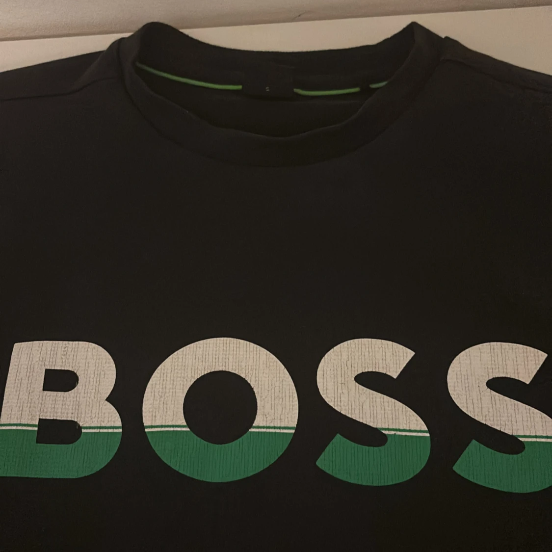 Svart BOSS sweatshirt med logga - 1