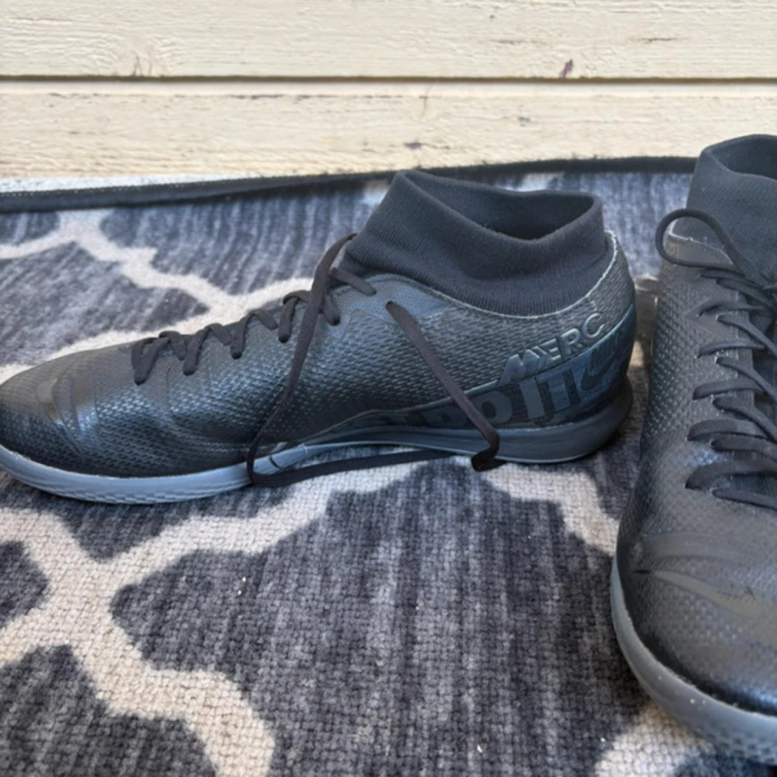 Svarta Nike Mercurial fotbollsskor - 1