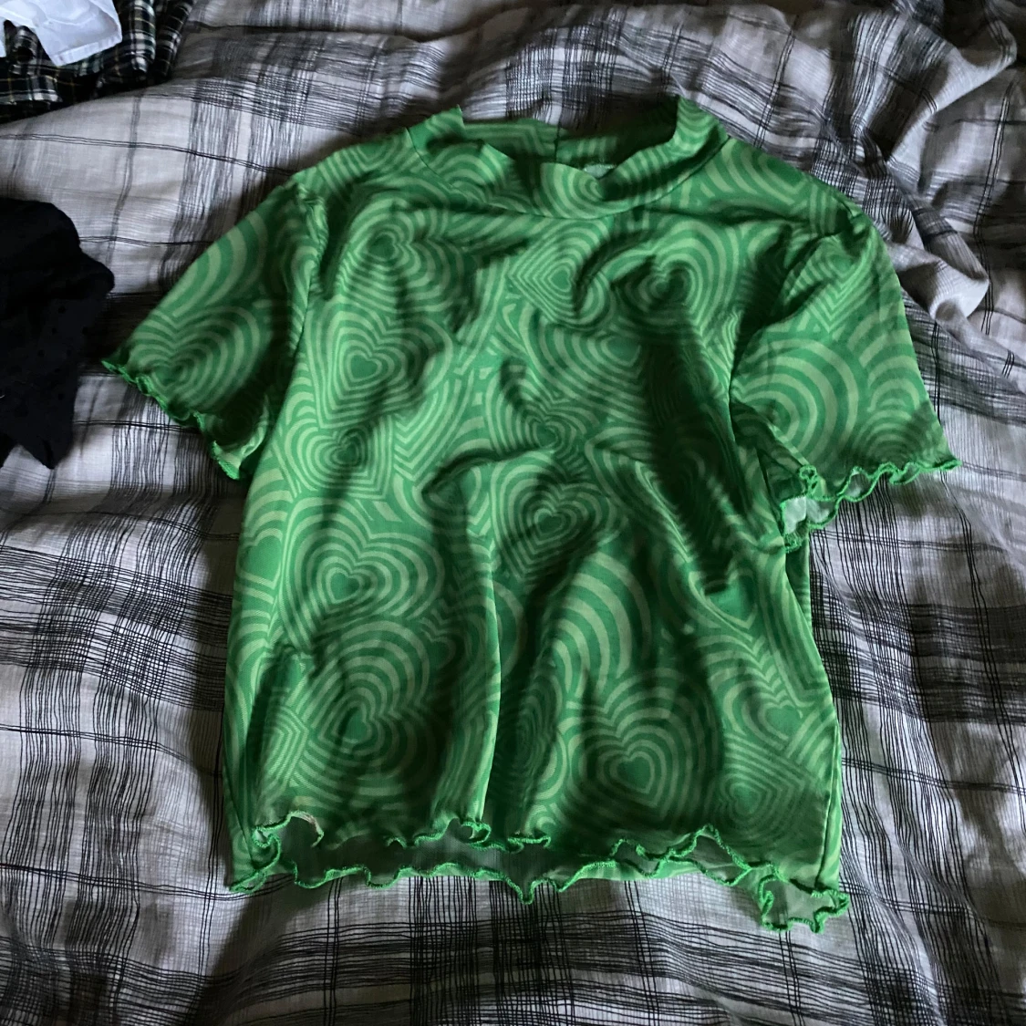 Grön mönstrad mesh topp NLY Trend