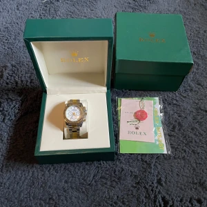 Klocka  - En fett klocka som funkar utan problem 