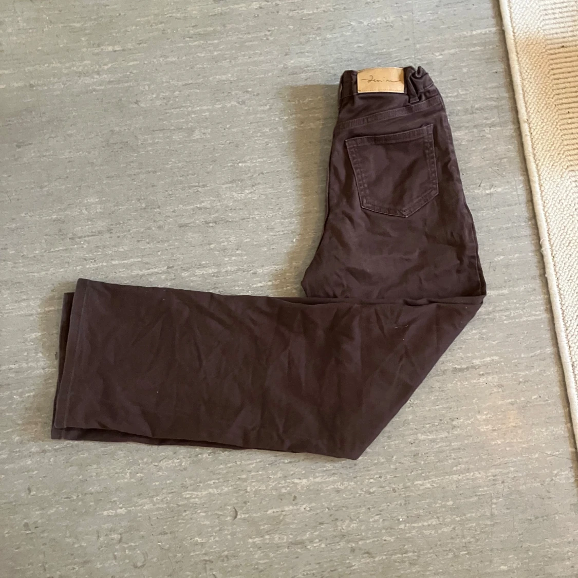 Bruna raka byxor från Lindex - 4