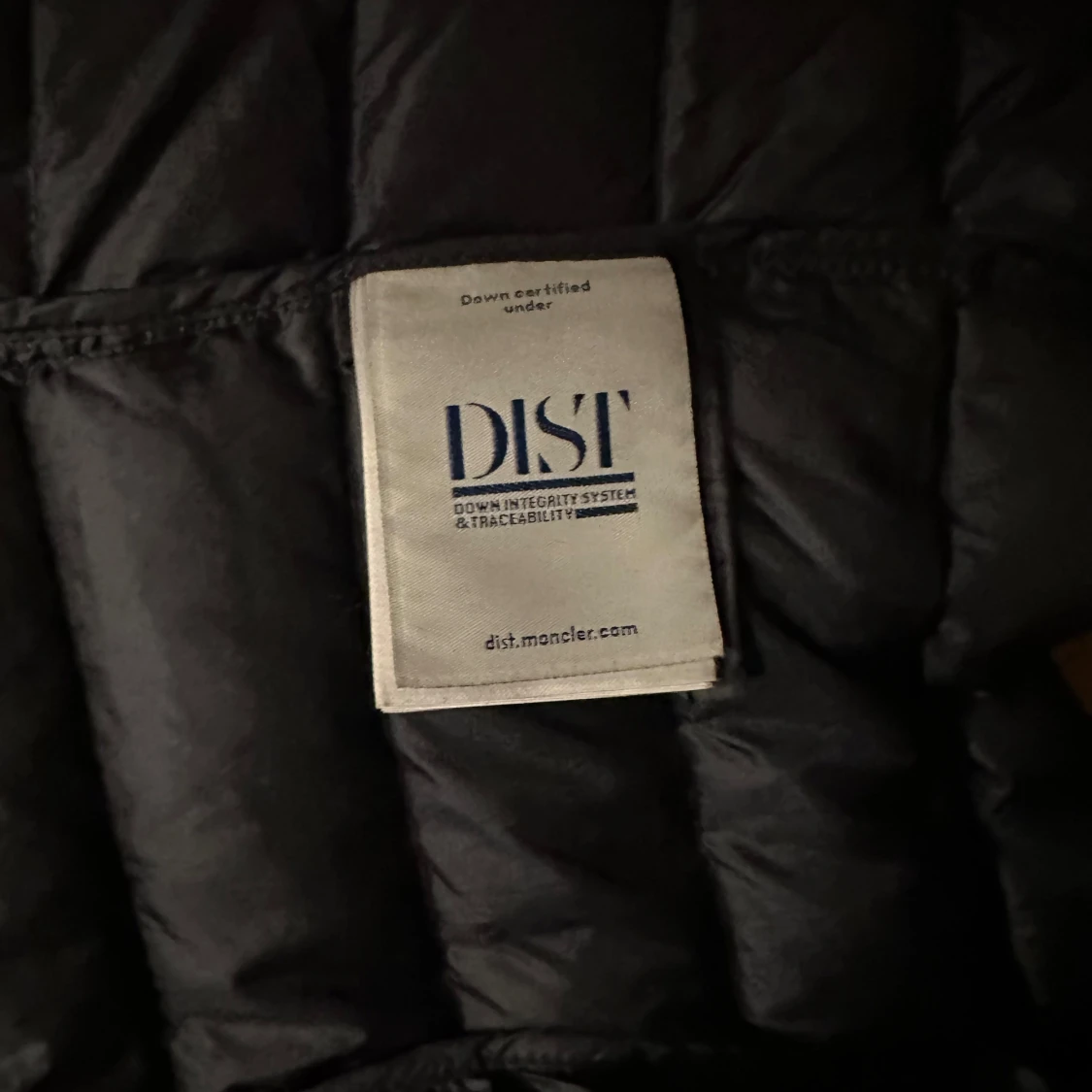 Svart dunväst från Moncler - 3