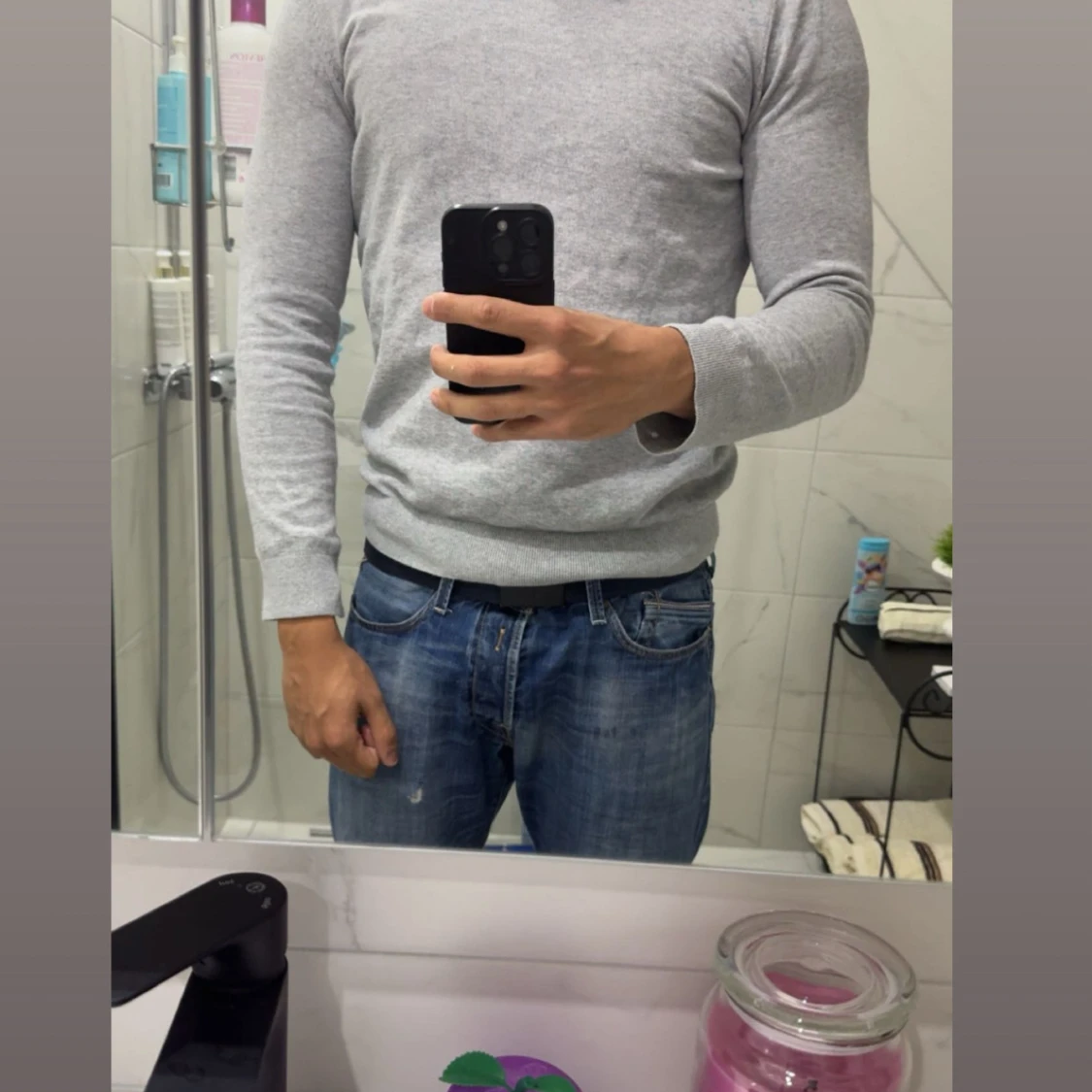 Grå långärmad tröja i bomull