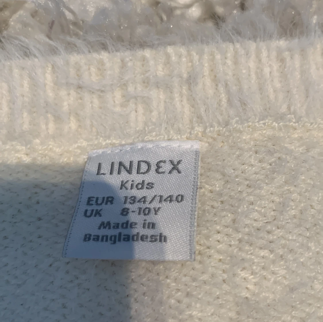 Vit kofta från Lindex med pärlknappar - 2