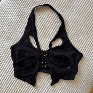 Festtopp - Helt oanvänd festtopp i storlek S. 