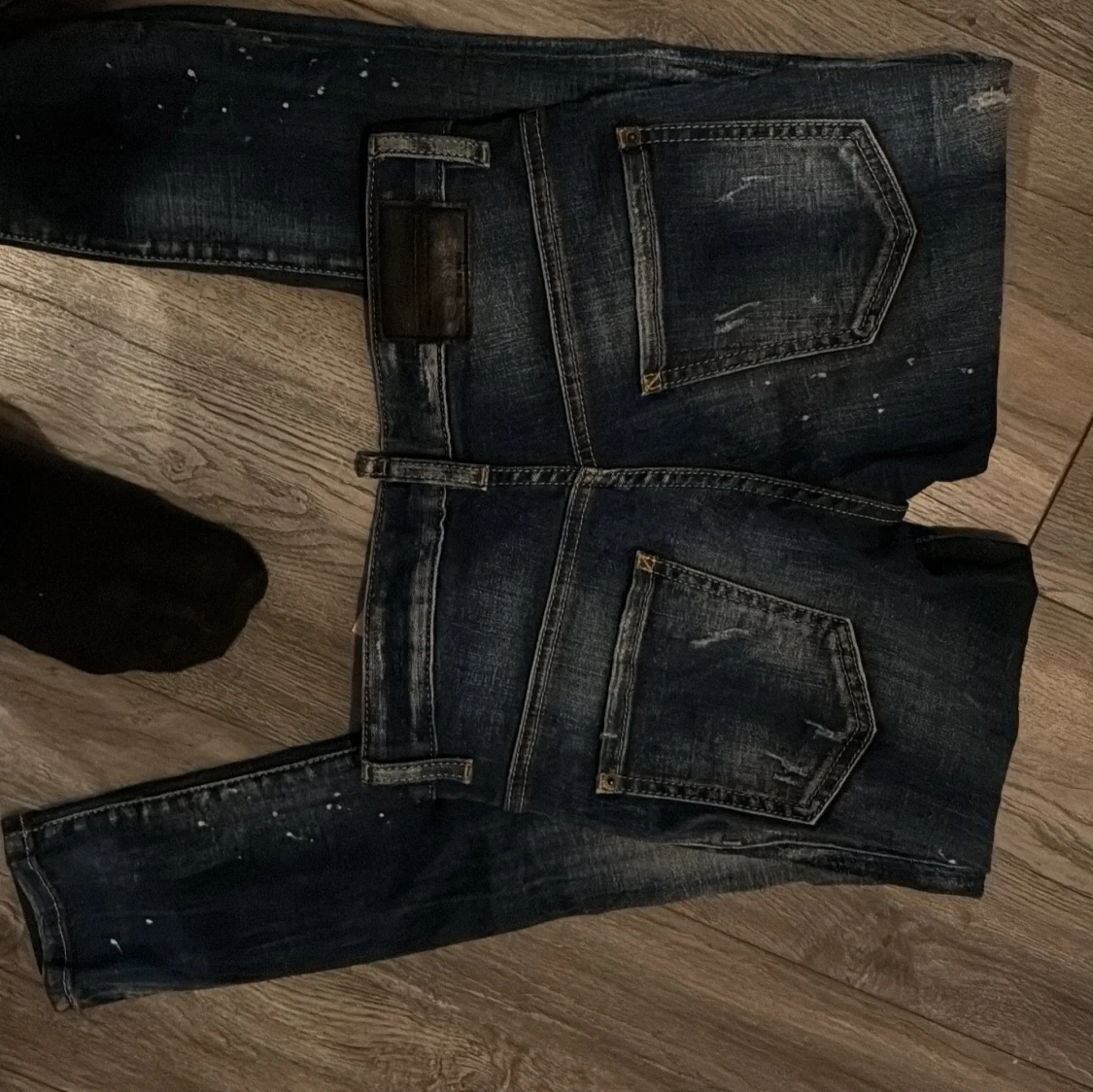 Mörkblå Dsquared2 jeans med slitningar - 3