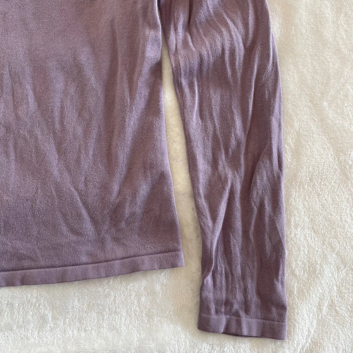 Ljuslila v-ringad tröja från Filippa K - 4