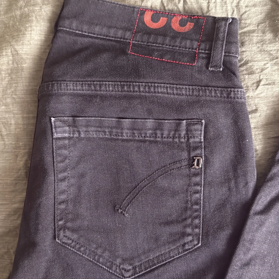 Svarta jeansbyxor från Dondup - 1