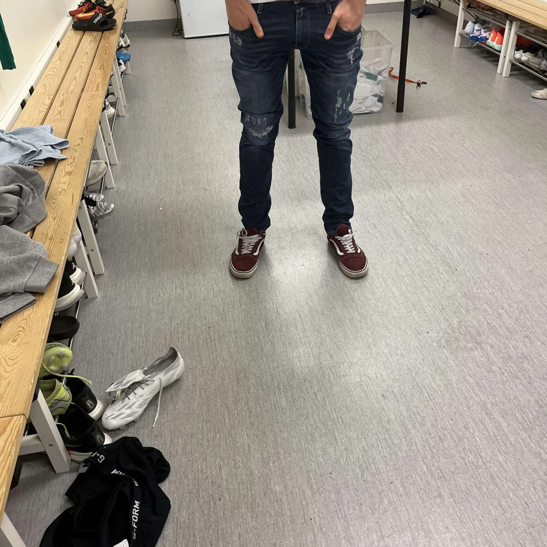 Blå slitna jeans med raka ben - 2