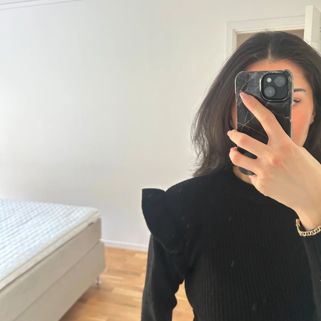 Svart ribbad tröja med puffärmar från OBJECT - 1