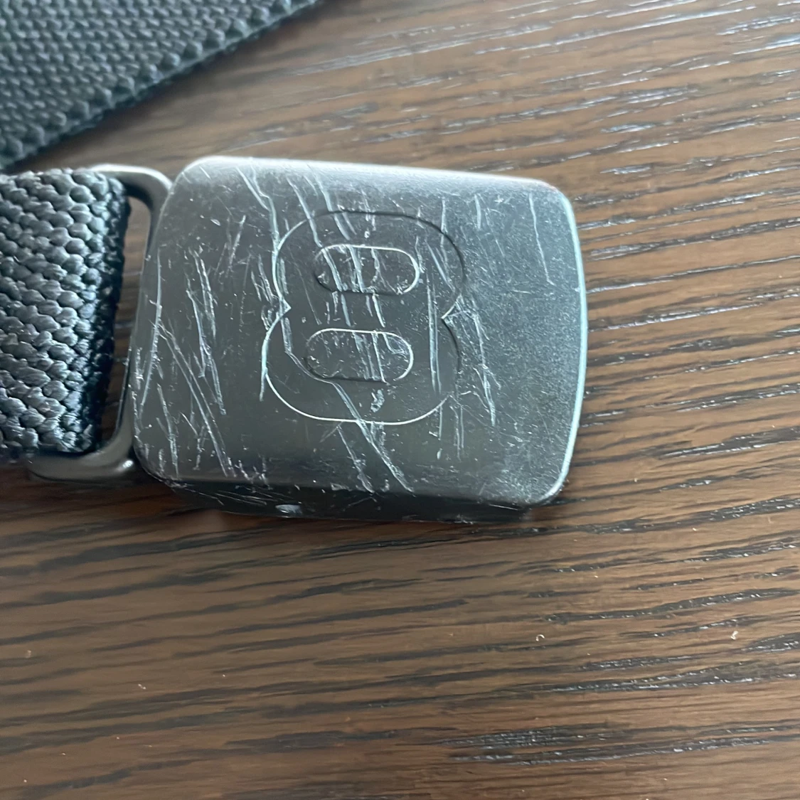 Svart tygbälte med plastspänne  - 1