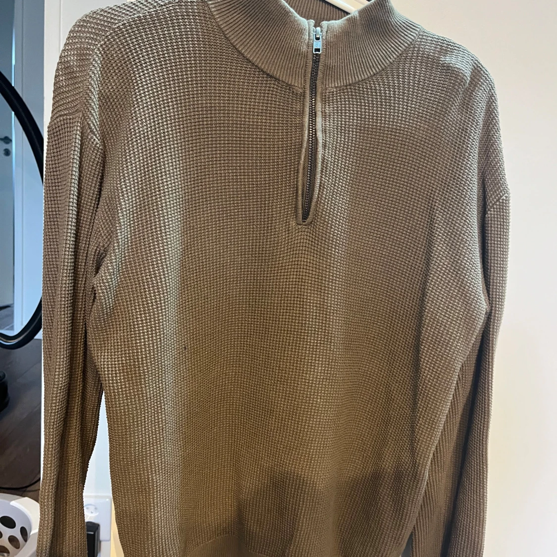 Brun stickad half zip-tröja LMTD