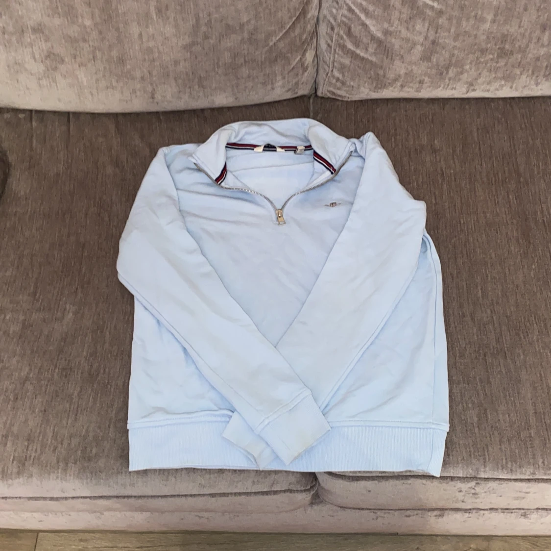 Ljusblå half zip tröja från GANT