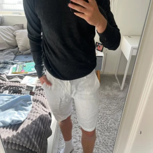 Grå bruun & stengade tröja  - Tja, säljer en snygg tröja från bruun& stengade. Storlek M och i bra skick. Skriv till mig vid minsta fundering. Mvh Marius 😁