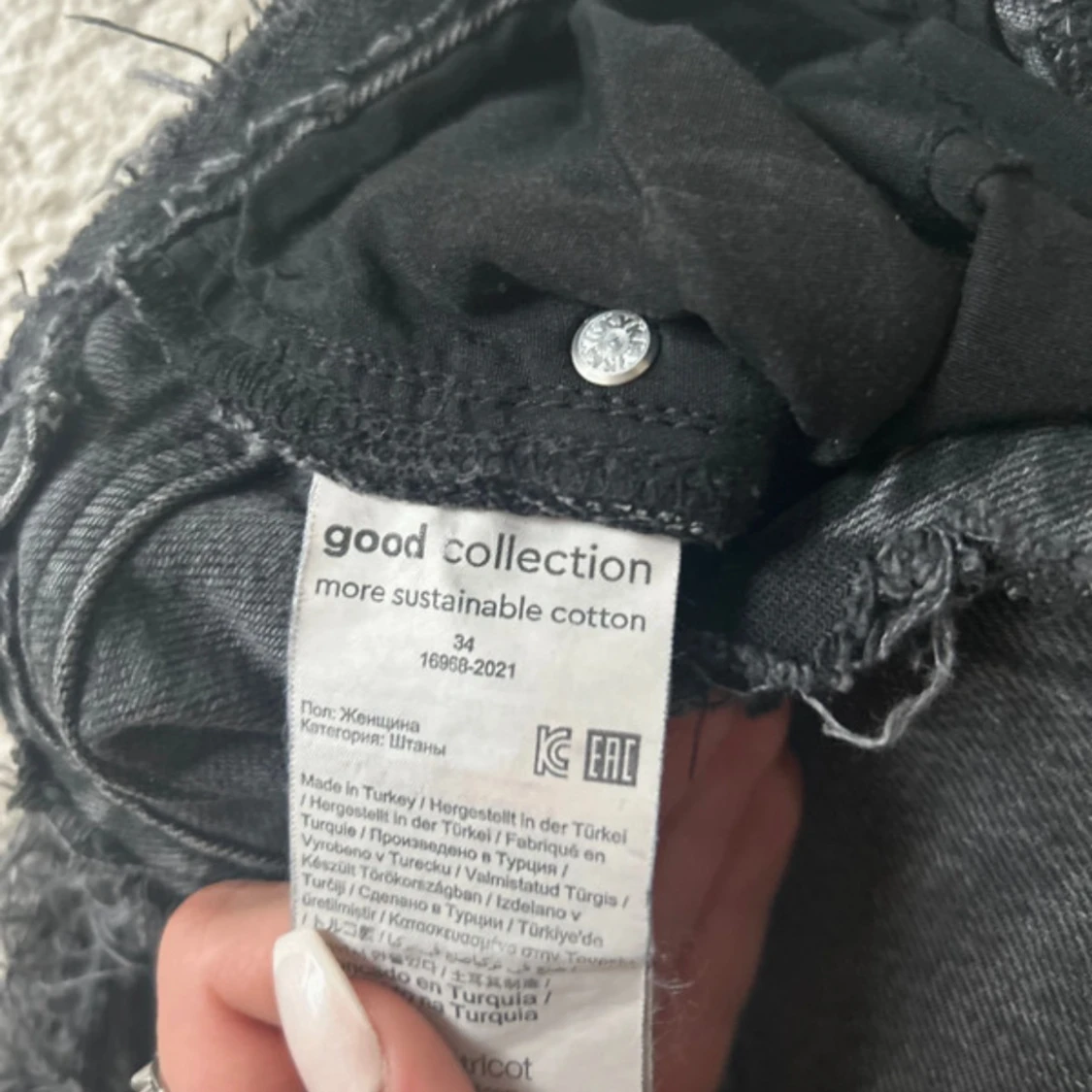 Grå slitna bootcut jeans - 4