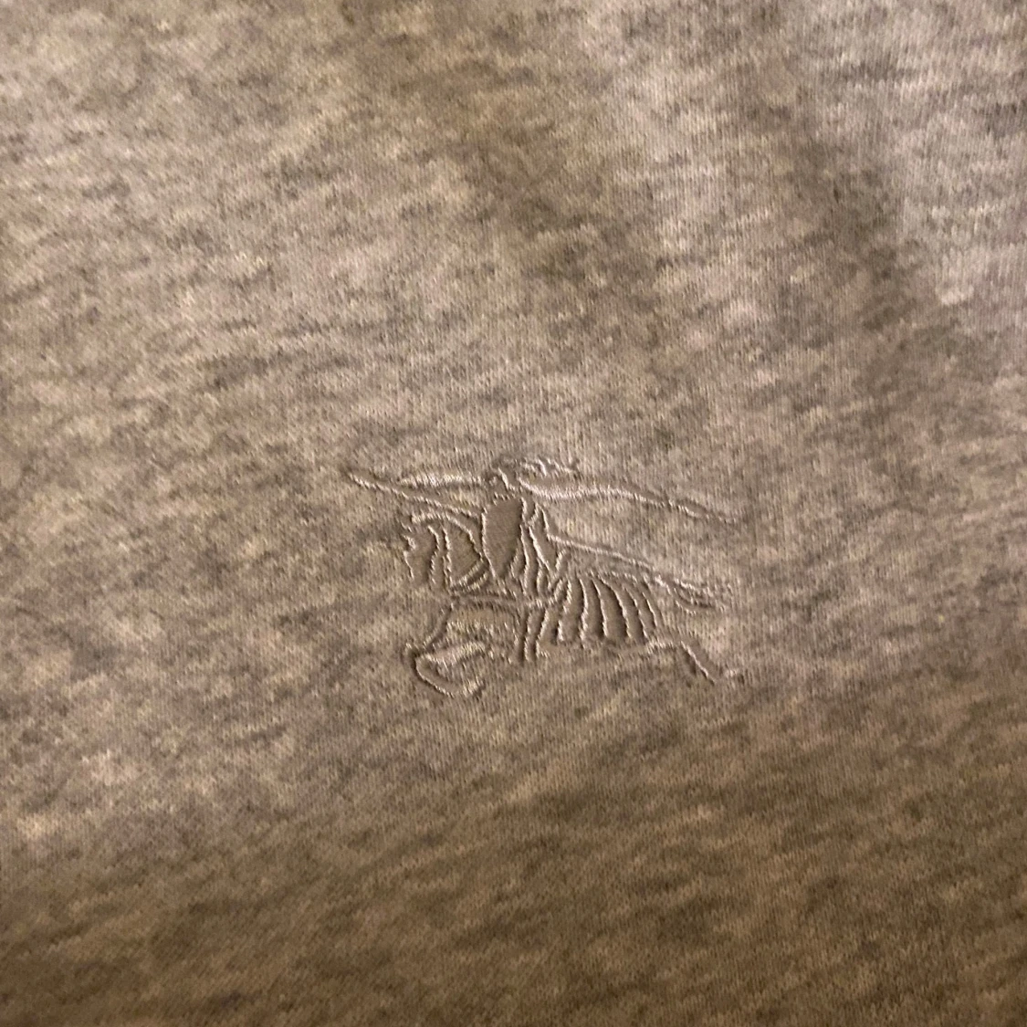 Grå hoodie från Burberry med dragkedja - 2