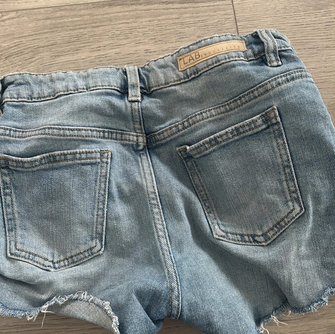 Blå jeansshorts från LAB Industries - 1