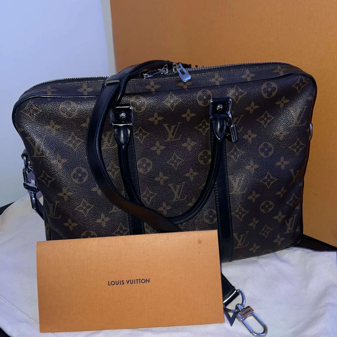 Louis Vuitton porte-documents voyage p
