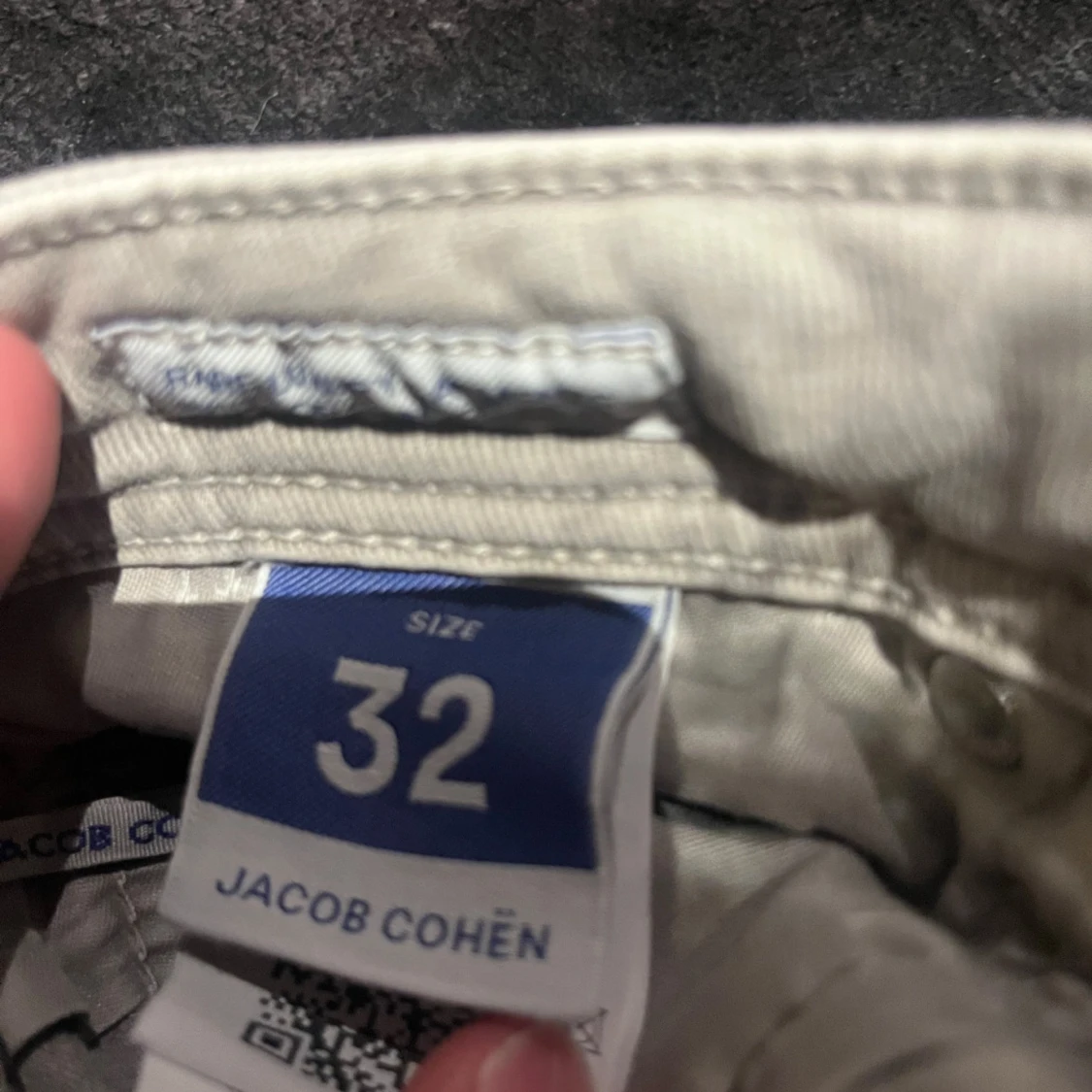 Beige jeans från Jacob Cohën, stl 32 - 3