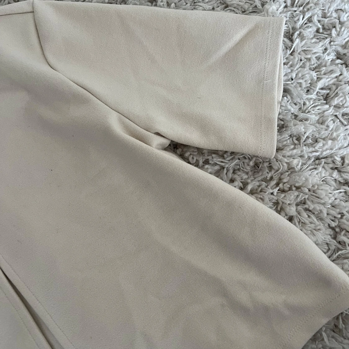 Beige cardigan bolero kofta från Gina Tricot - 3