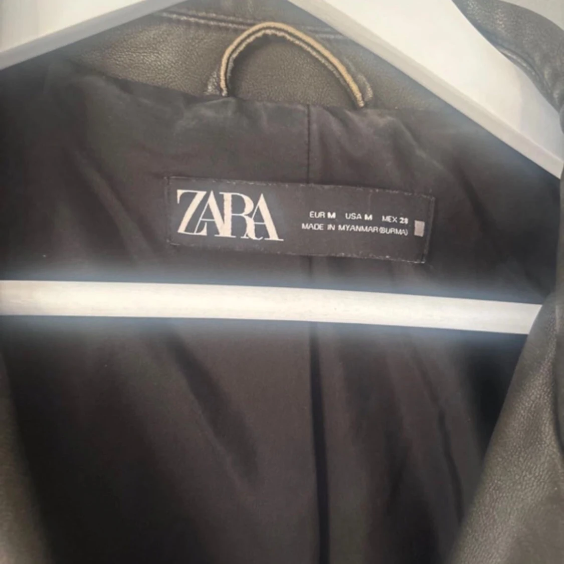 Svart skinnjacka från Zara - 1