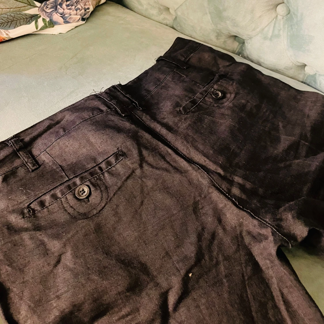 MNG Basics lågmidjade, svarta linnebyxor  - 3