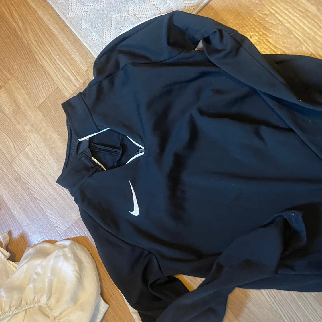 Svart Nike Dri-Fit half zip tröja - 2