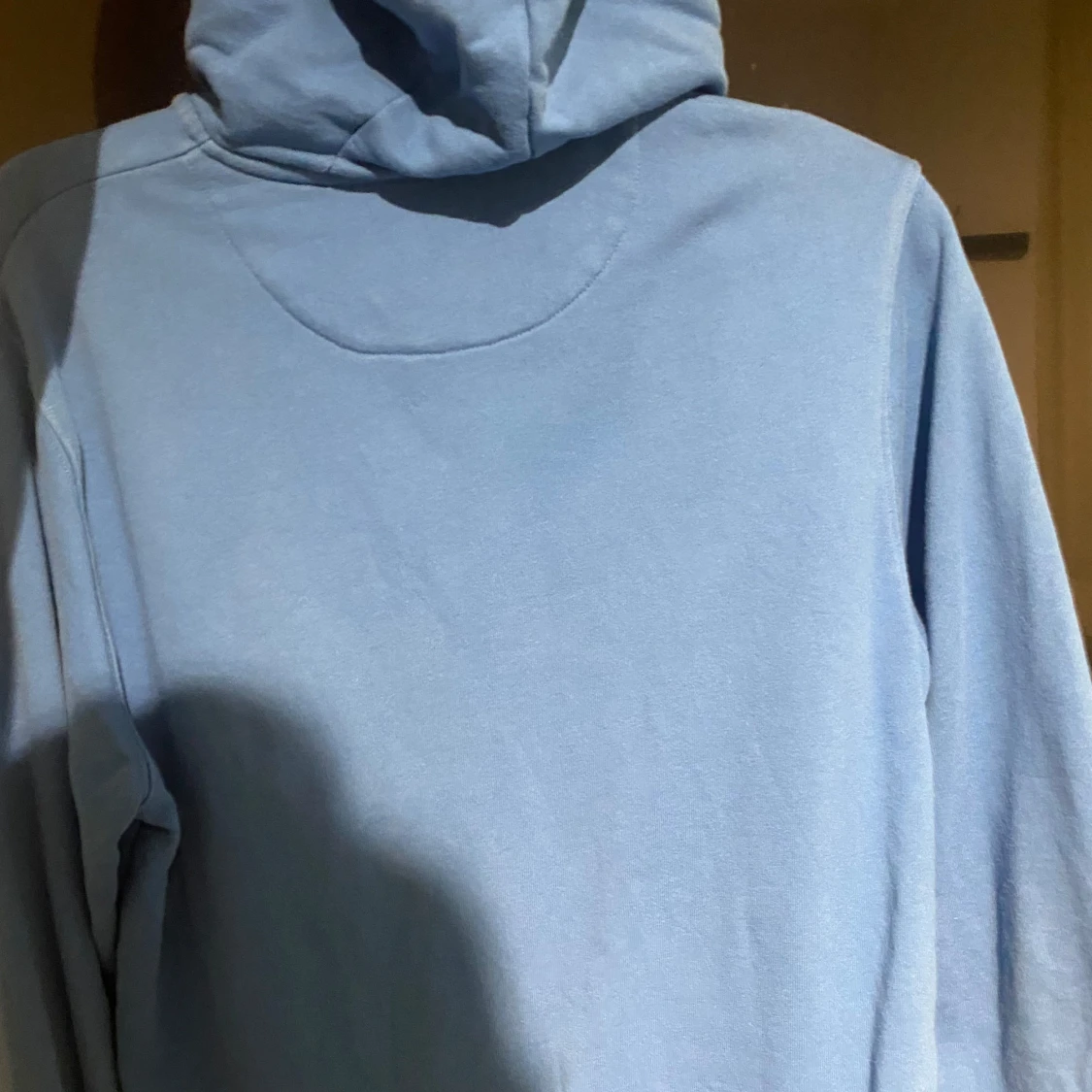 Blå hoodie från Lyle & Scott - 2