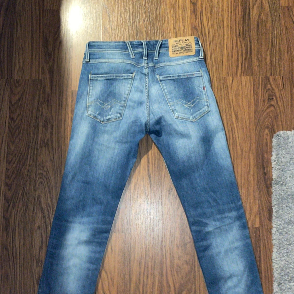 Replay Anbass ljusblå slitna jeans - 2