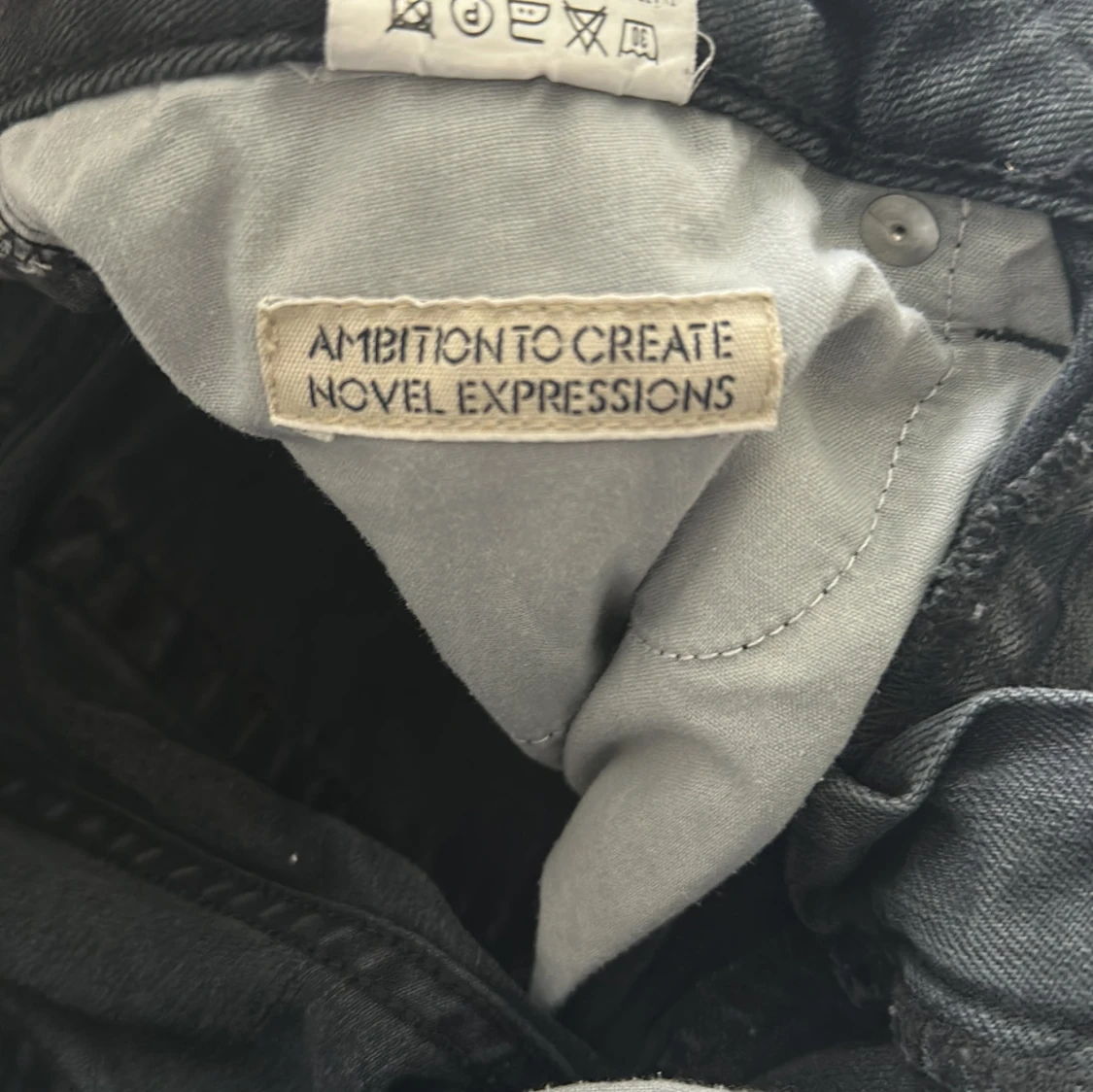 Svarta raka jeans från Acne Jeans - 4