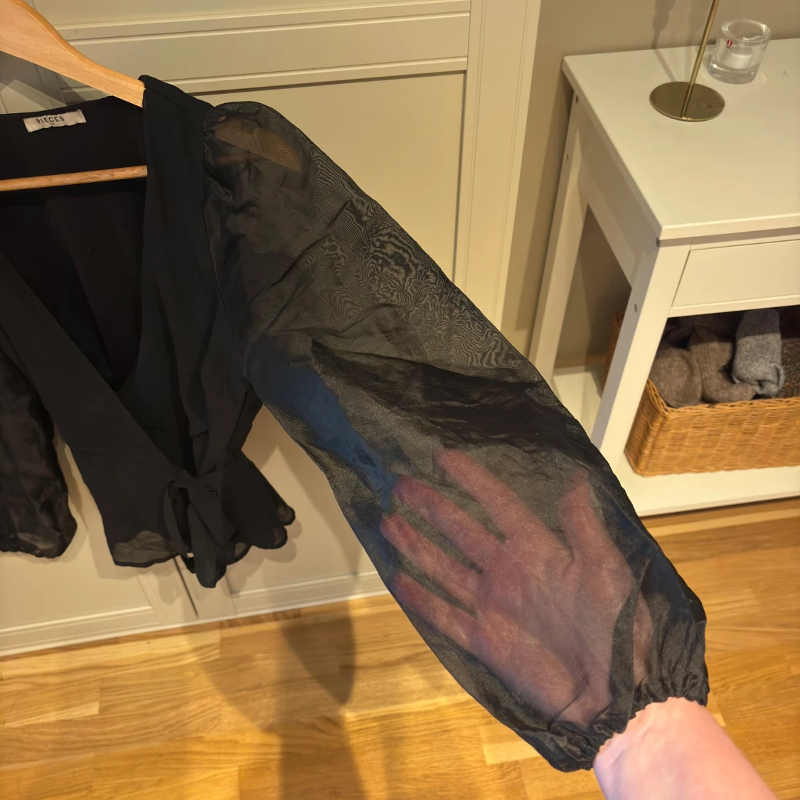 Svart blus från Pieces  - 3