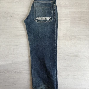 Southpole jeans - Blå Baggy jeans från southpole, storlek 30. Bra skick bortsätt från att de är lite söndertrampade.