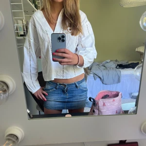 Lågmidjad jeanskjol - As snygg! Skriv vid funderingar🙌🙌💗