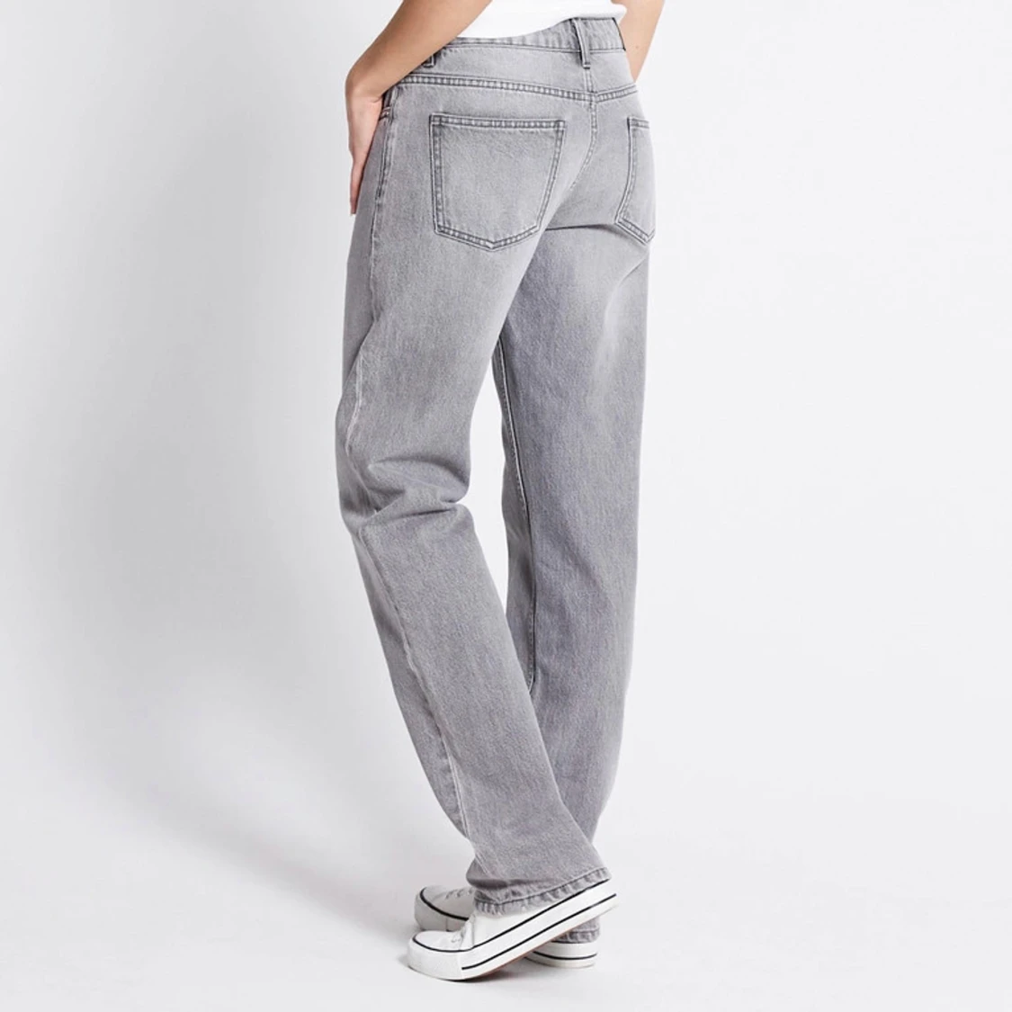 Gråa raka jeans med loose fit - 1