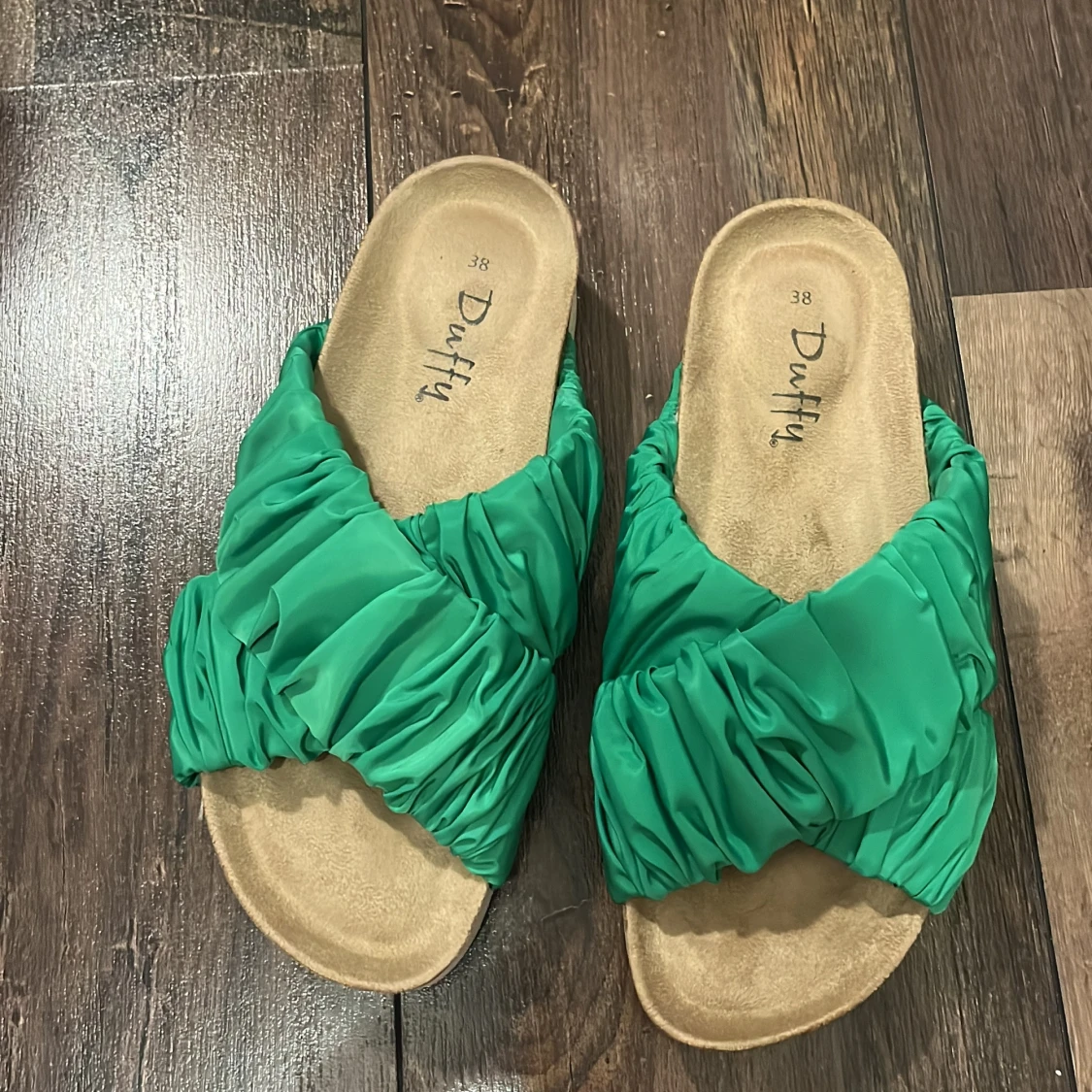 Gröna sandaler från Duffy