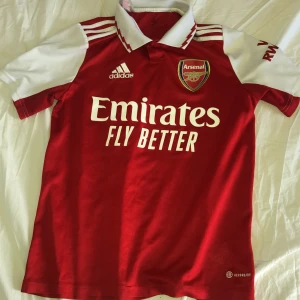 Arsenal Tröja  - Arsenal matchtröja, har fåtal defekter