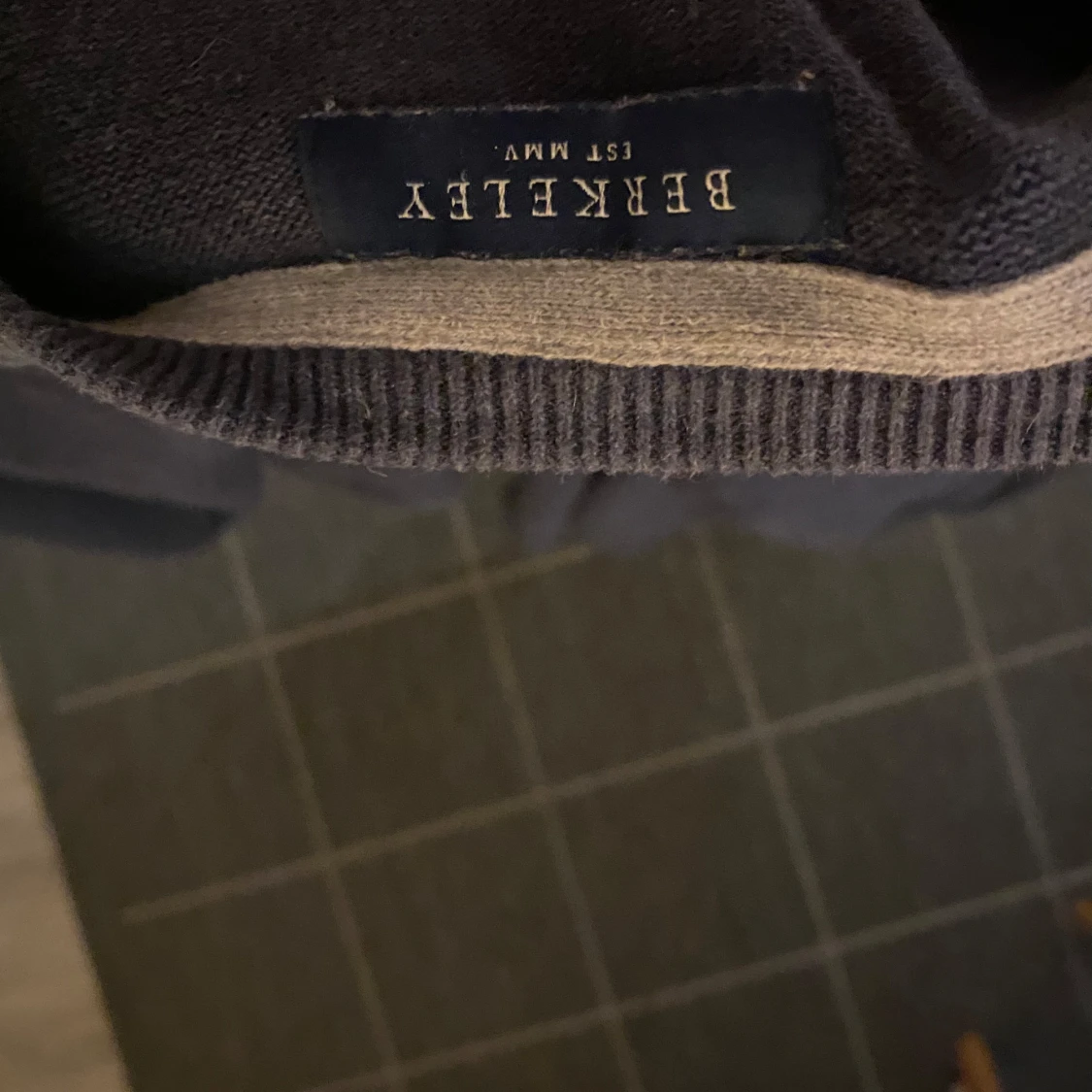 Mörkblå tröja från Berkeley med Copenhagen-tryck - 2