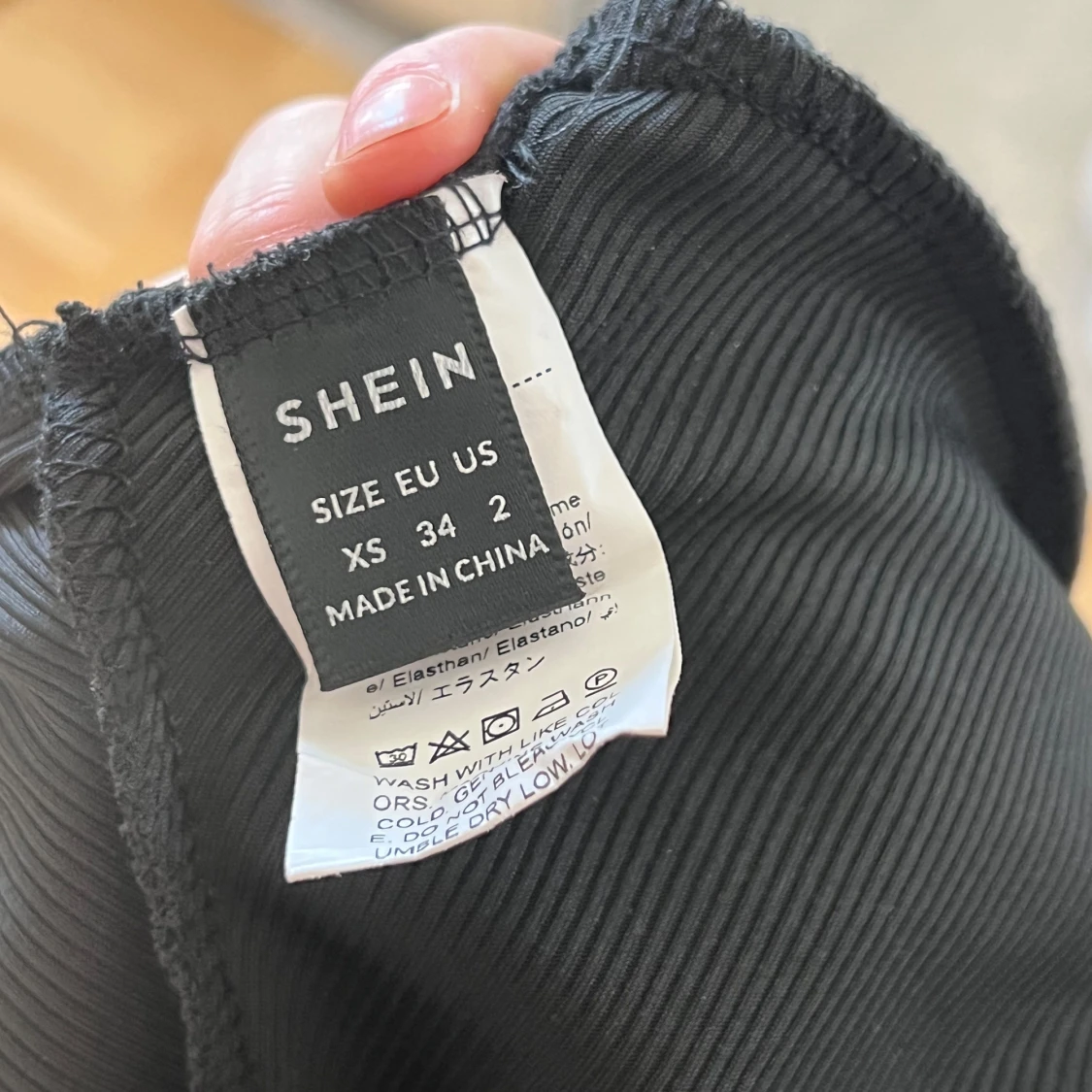 Svart topp från SHEIN  - 2