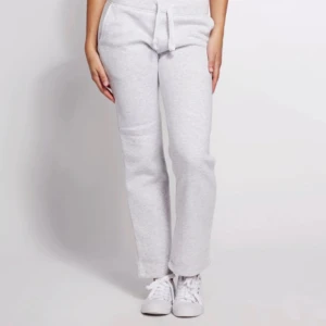 Grå Russemerch  - Intressekoll på om någon hade velat byta mina xxs mot sina xs💗