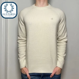 100% Merinoull Morris Tröja - Otroligt snygg Morris tröja i 10/10 skick! Han på bilden är ca 175 (S) Nypris: Ca 1700 Skriv vid frågor eller funderingar🤝