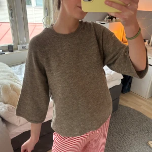 Trekvartsärmad tröja - Trekvartsärmad tröja helt ny från Gina tricot i storlek S