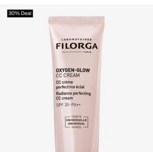 Oxygen-Glow CC Cream från Filorga - Filorga Oxygen-Glow CC Cream är en radiance perfecting CC cream med SPF 30. Ger lyster och jämnar ut hudtonen. Kommer i universal shade och passar de flesta hudtoner. Perfekt för en naturlig glow.