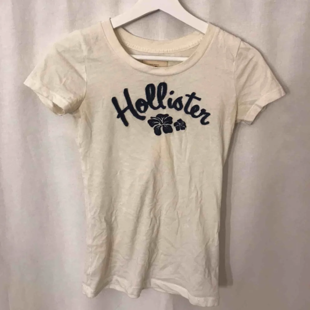 Bra skick hollister t-shirt. T-shirts.