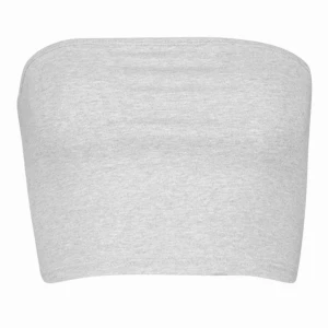  - Enkel grå bandeau topp från Boohoo i storlek XS. Skulle säga att den även passar en small. Helt ny.