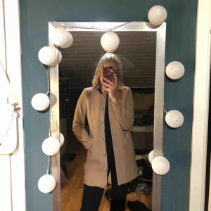  - Jätte fin höst/vinter jacka i bra skick. 